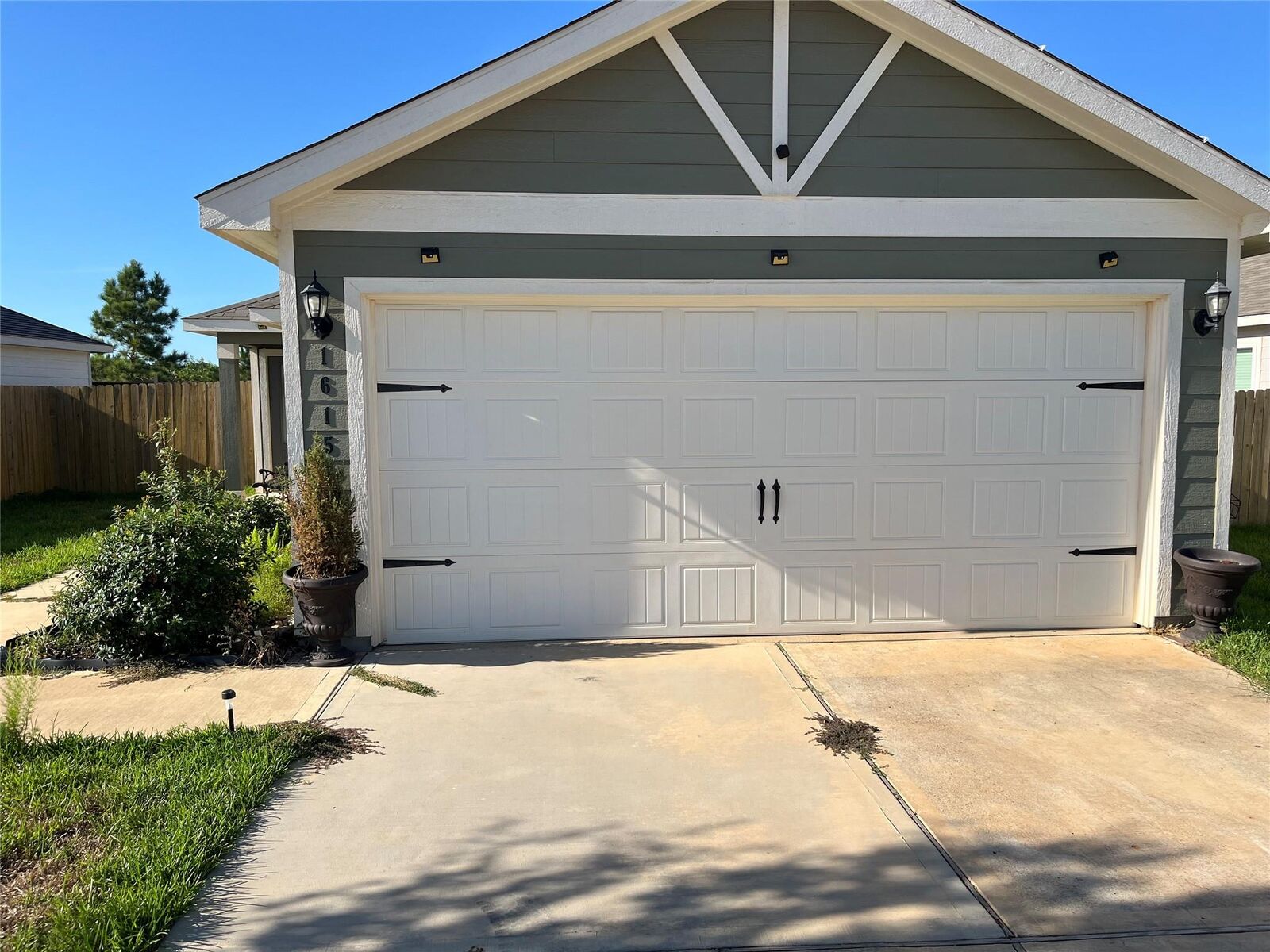 Property Photo: 16154 Sugar Falls Drive TX 77303