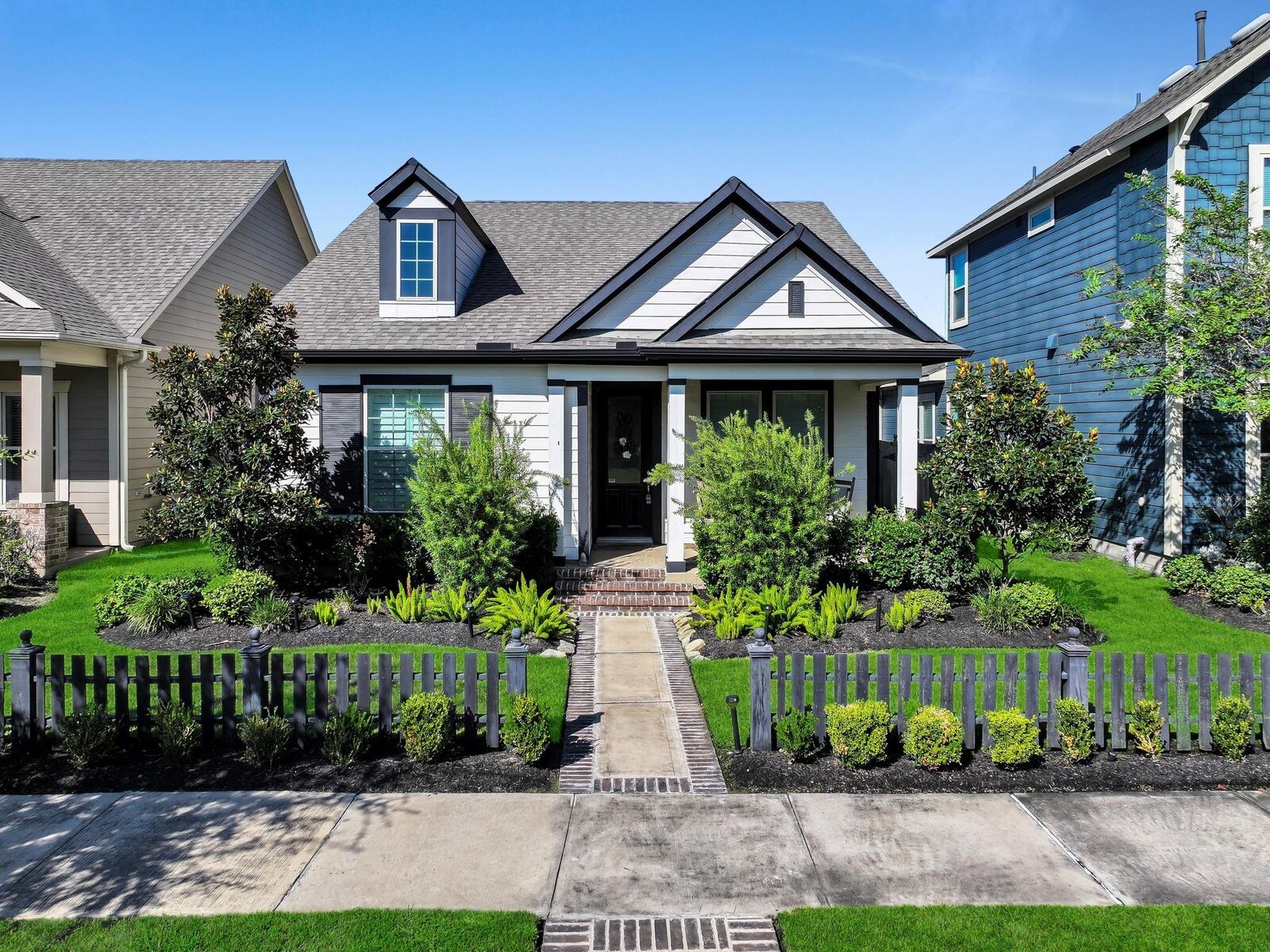 Property Photo: 18422 Central Creek Drive TX 77433