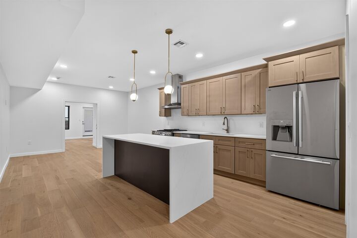 Property Photo:  188 Webster Ave 1  NJ 07307 