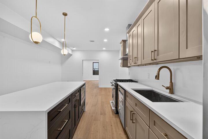 Property Photo:  188 Webster Ave 1  NJ 07307 