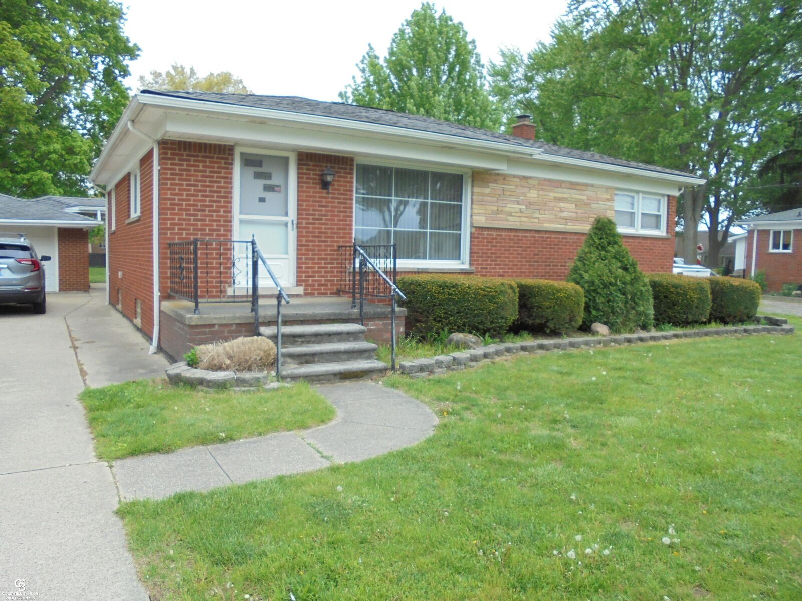 Property Photo:  18138 22 Mile Road  MI 48044 