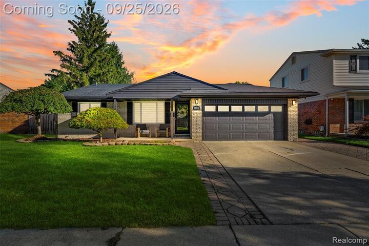 Property Photo: 29510 Lyndon Street MI 48154 4400