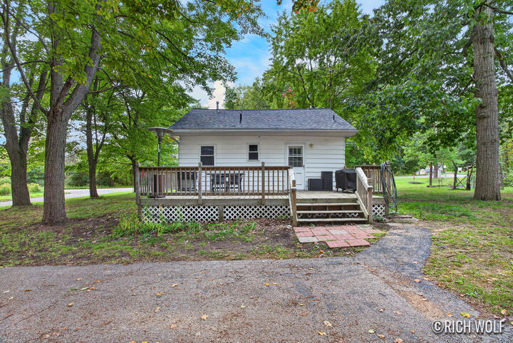 Property Photo:  11505 Wren Drive  MI 48850 