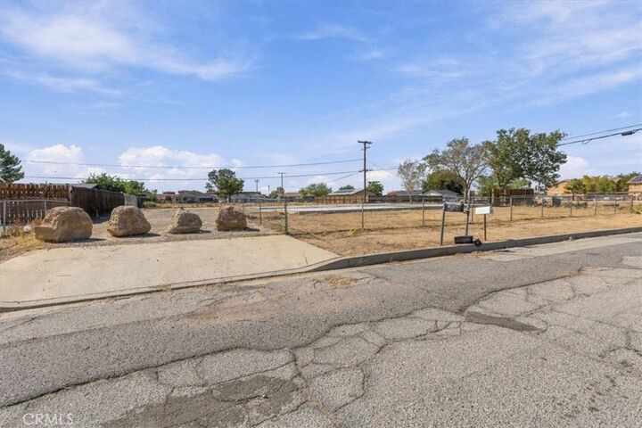 Property Photo:  18262 Cherimoya  CA 92301 