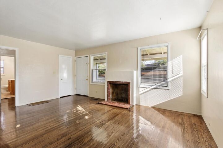 Property Photo:  6220 1st Avenue  CA 95817 