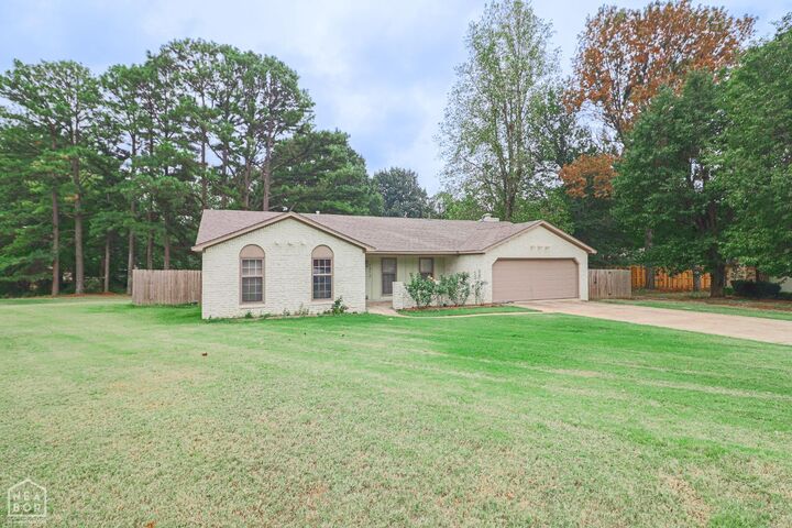 Property Photo:  2812 Glenwood Cove  AR 72401 