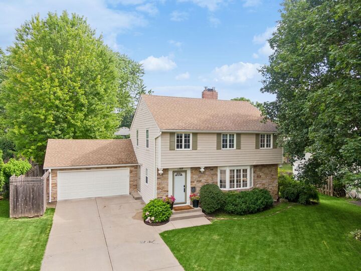 Property Photo:  5220 Maddox Lane  MN 55436 