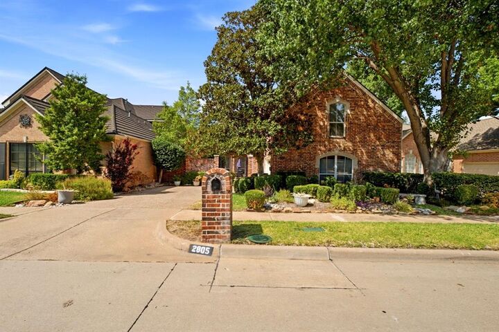 Property Photo: 2805 Prestonwood Drive TX 75093