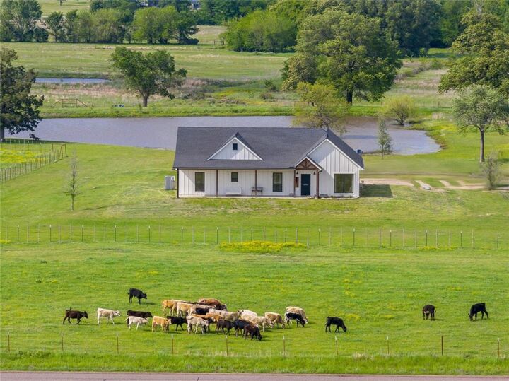 Property Photo: 634 County Road 44550 TX 75462
