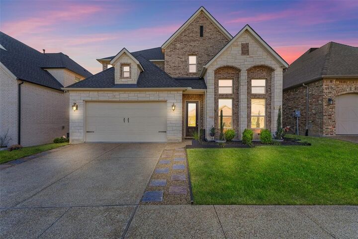 Property Photo: 1705 Prestwick Lane TX 75119