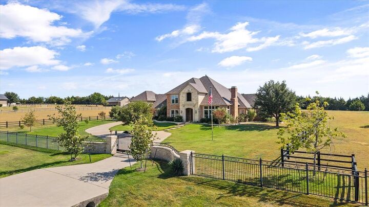 Property Photo:  2705 Rolling Meadows Drive  TX 75087 