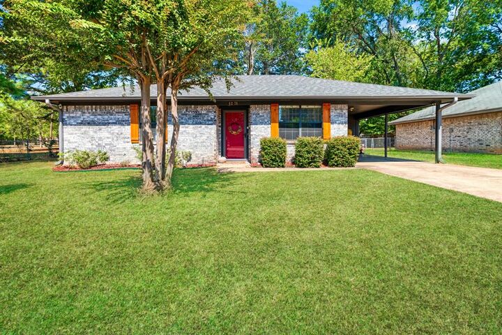 Property Photo:  6275 Inwood Drive  TX 75462 