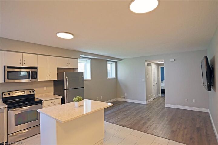 Property Photo:  240 Westmeadow Drive 14A  ON N2N 0A1 