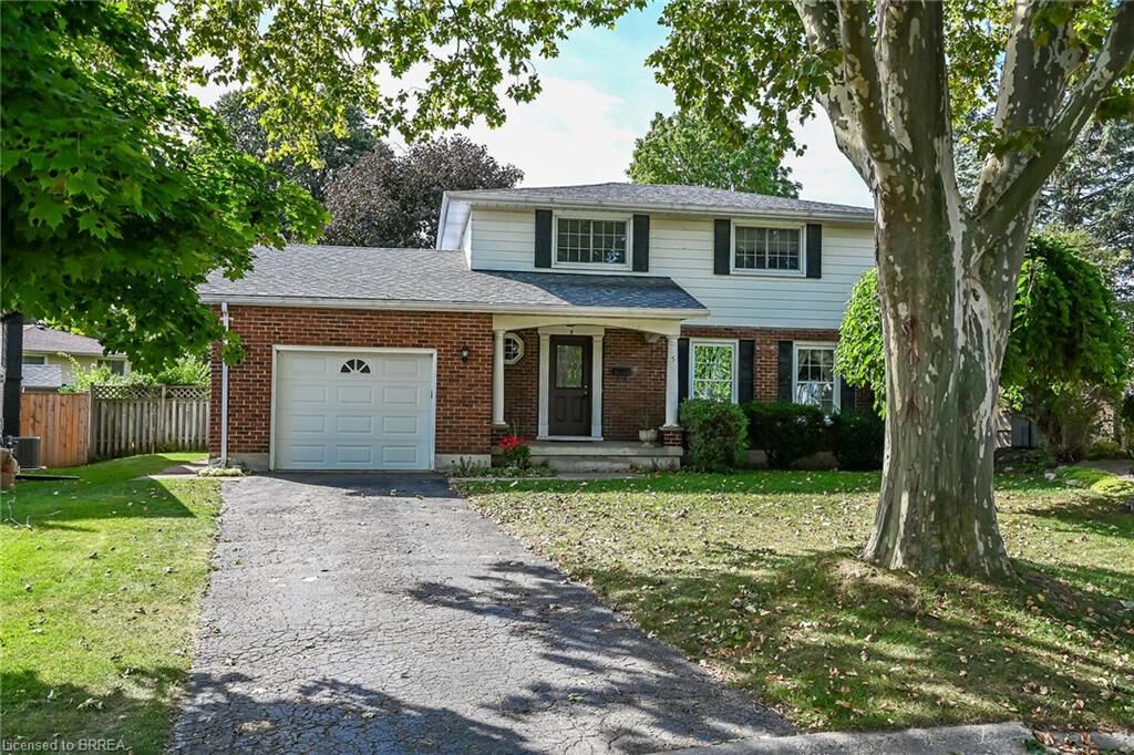 Property Photo:  5 Rathbun Place  ON N3R 1K4 
