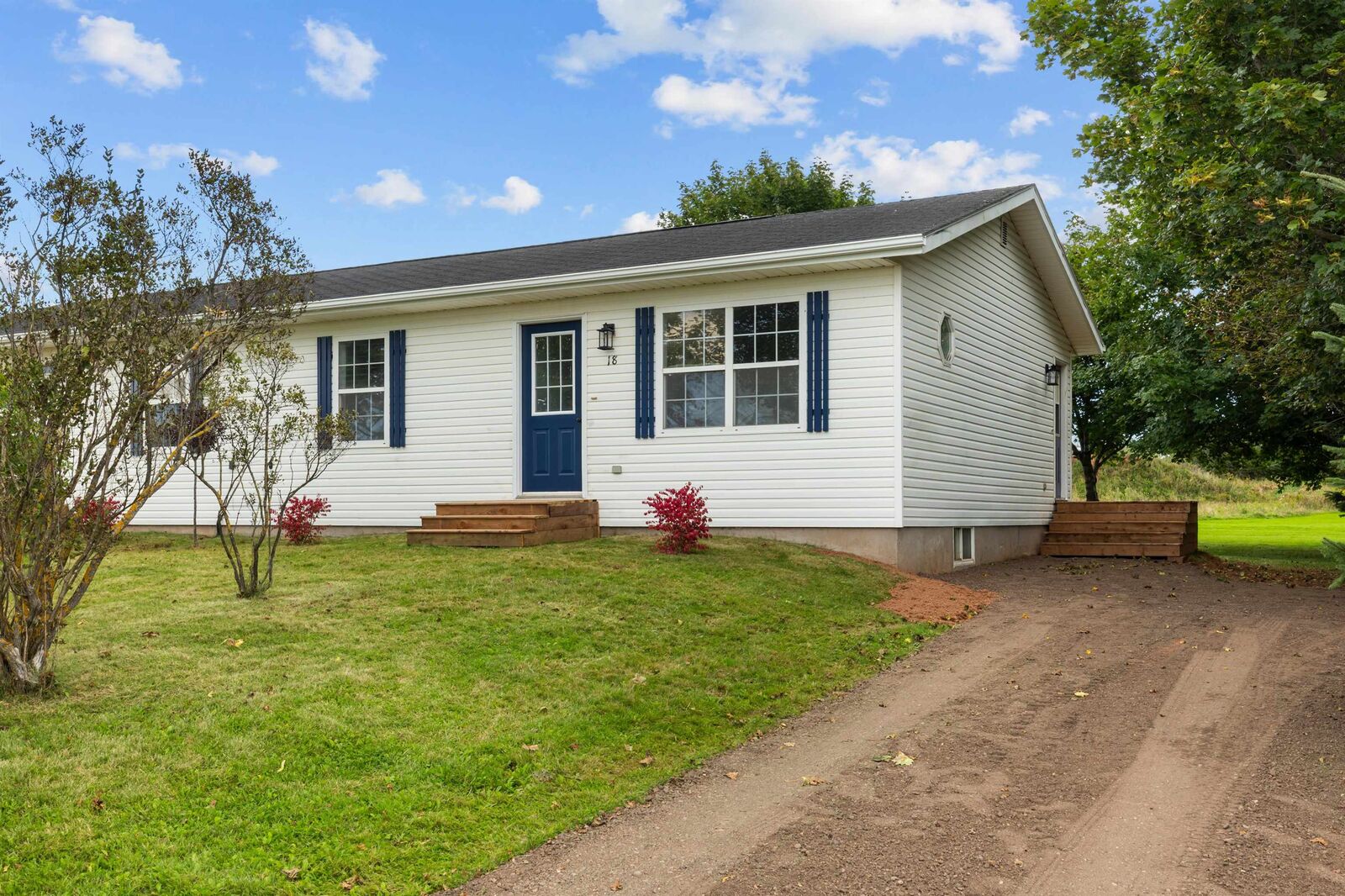 Property Photo: 18 Kingston Road PE C0A 1H8