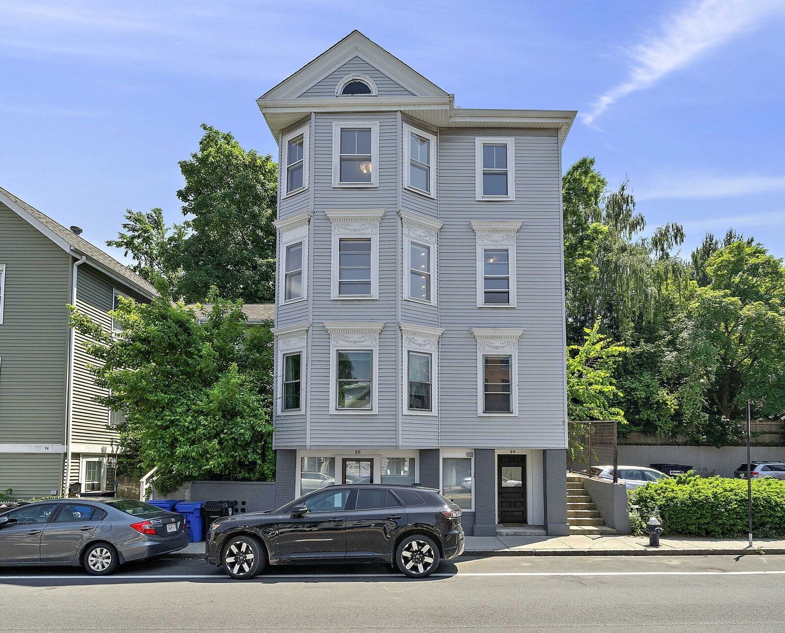 Property Photo: 98 Boylston St 3 MA 02445