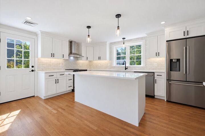 Property Photo:  7 Dana Park  MA 01747 