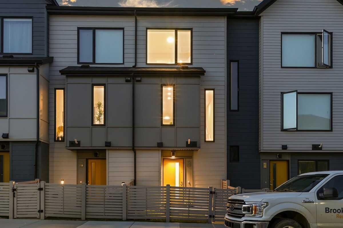 Property Photo:  58 Evanscrest Court NW  AB T3P 0P1 