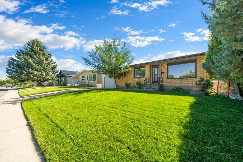 Property Photo: 1335 24 Street SE AB T1A 2E5