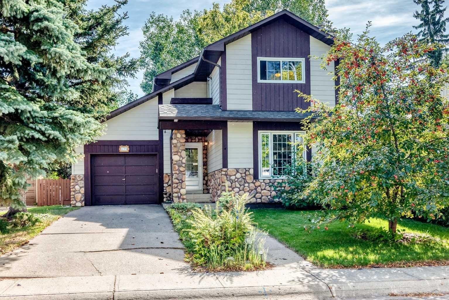 Property Photo:  128 Marquis Place SE  AB T4A 1Y7 
