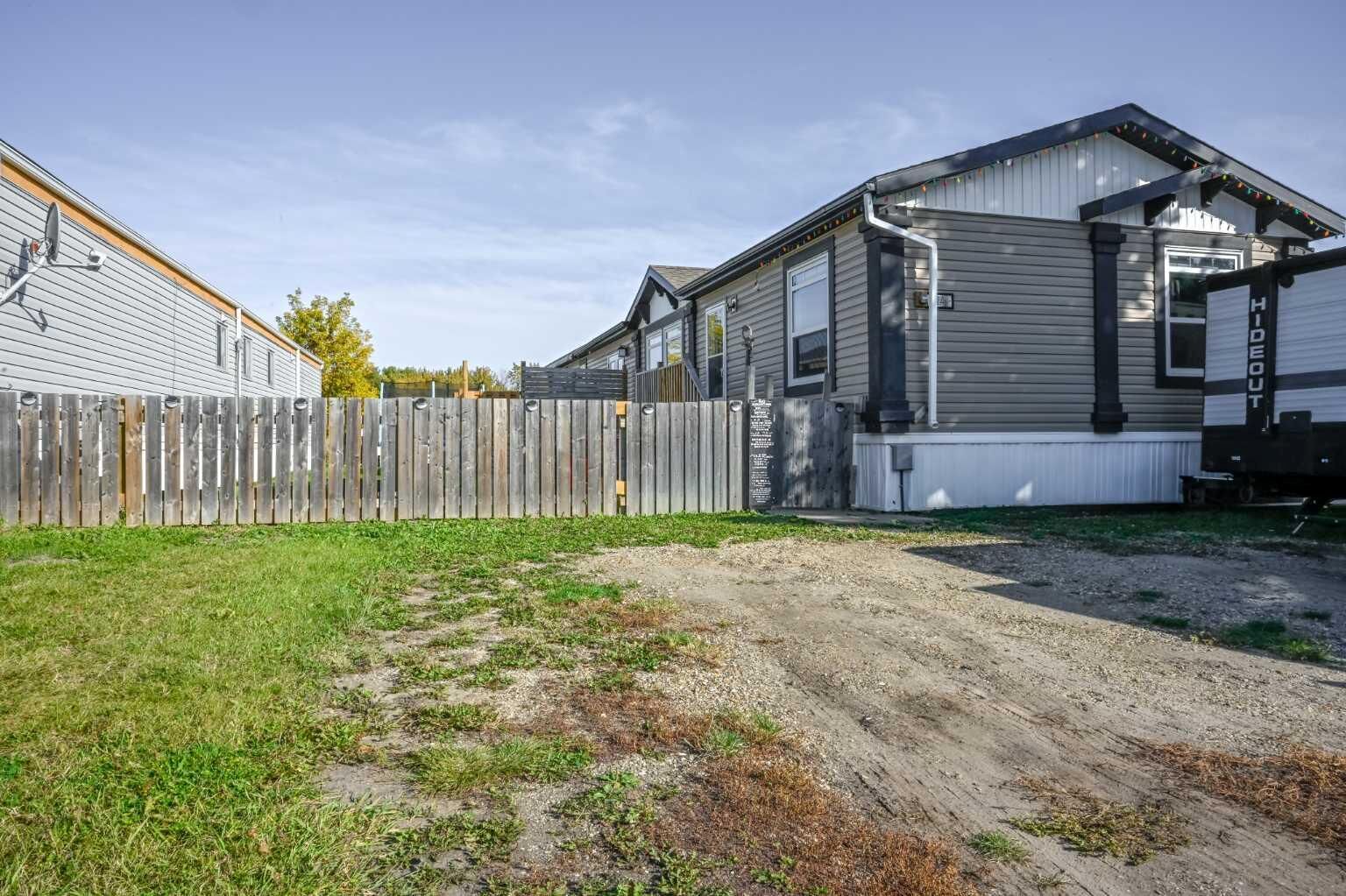 Property Photo:  51037 714 Township Road  AB T8X 4B2 