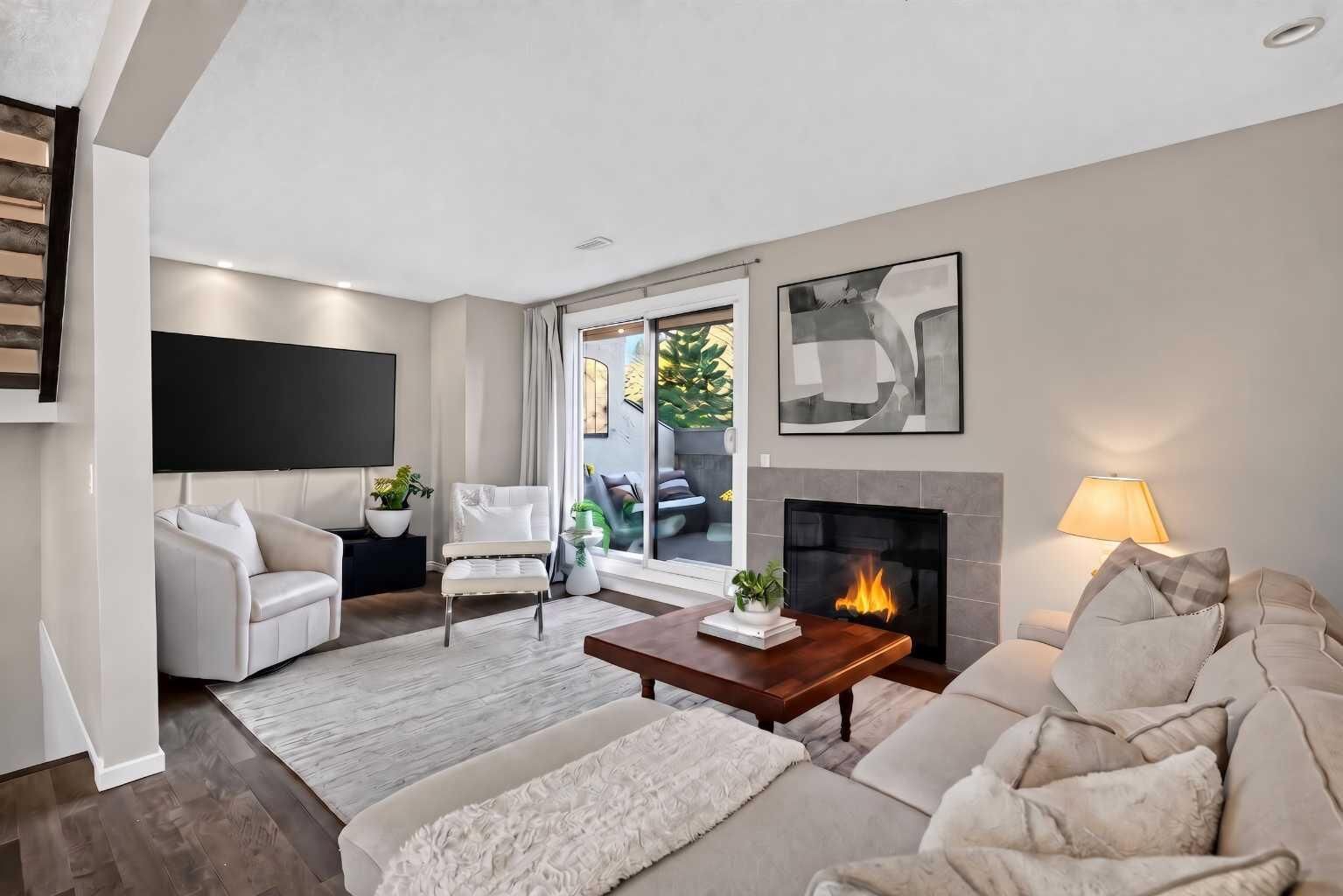 Property Photo:  2520 Palliser Drive SW 1611  AB T2V 4S9 