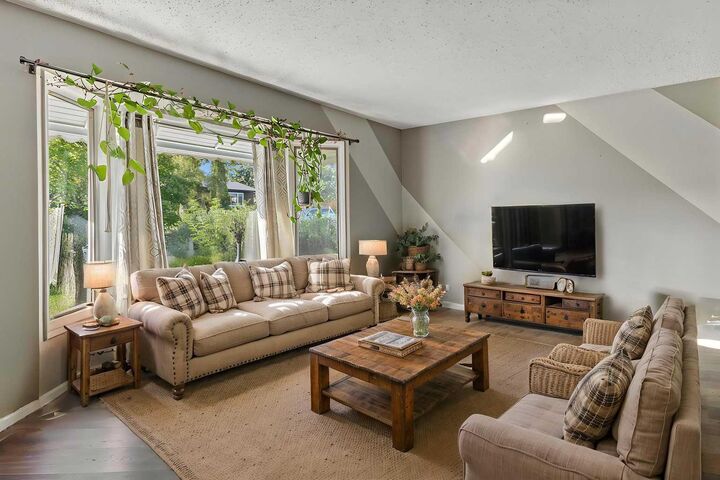 Property Photo:  410 Fowler Street  AB T0M 0A0 