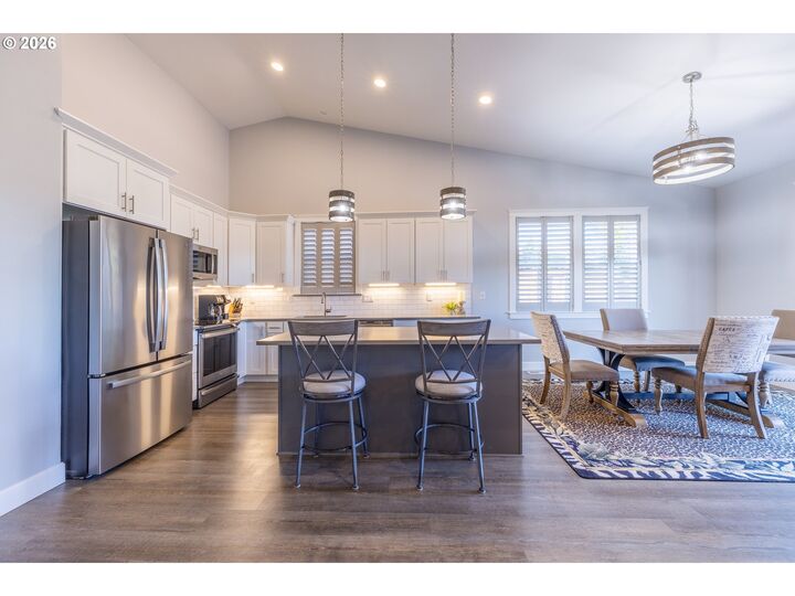 Property Photo:  5294 NE Voyage Ave  OR 97367 