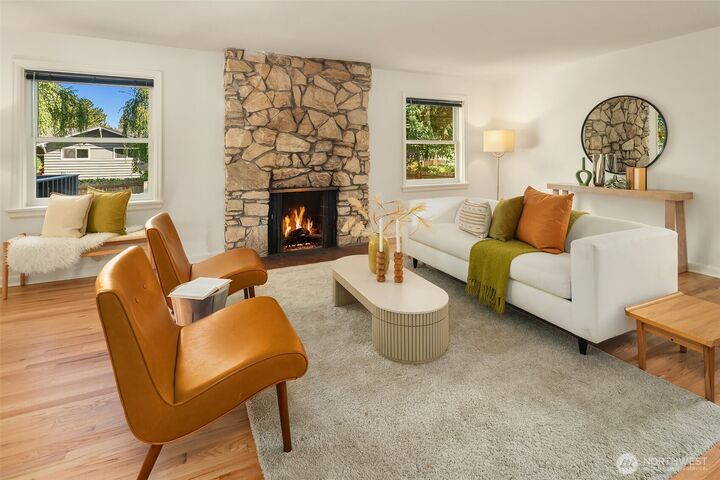 Property Photo:  8015  42nd Avenue NE  WA 98115 
