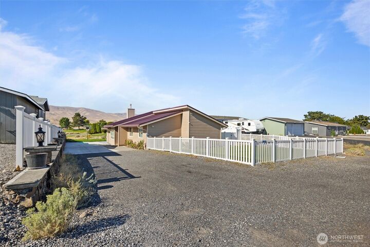 Property Photo:  210 SW Pear Place  WA 99349 