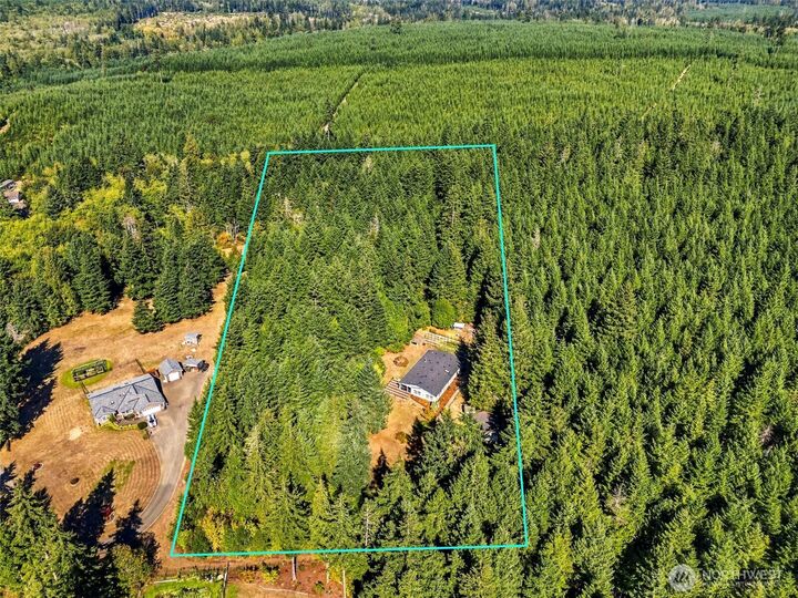 Property Photo: 40 E Lavender Lane WA 98584