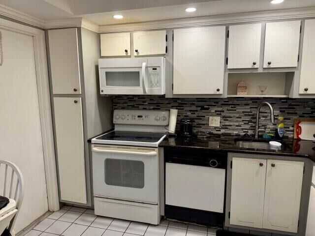 Property Photo: 2600 S Course Drive 107 FL 33069