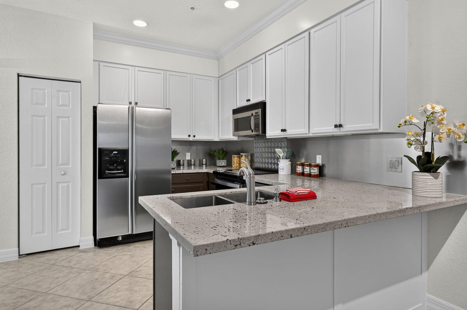 Property Photo:  290 NE 5th Avenue 4  FL 33483 