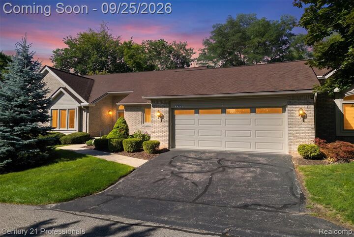 Property Photo:  5388 Fairway Court  MI 48323 