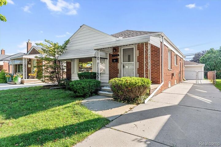Property Photo: 9929 Carter Avenue MI 48101