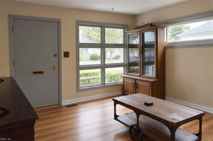 Property Photo:  1041 Jewell Ave  VA 23701 