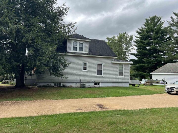 Property Photo:  527 N Iowa Street  WI 53573 