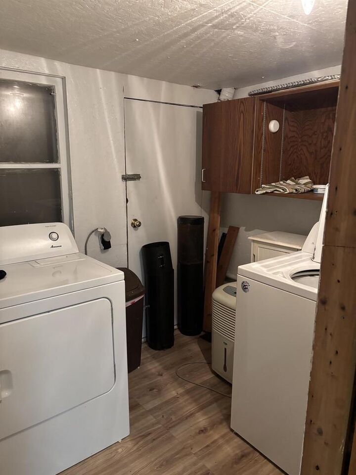 Property Photo:  613 C Street  IA 52157 
