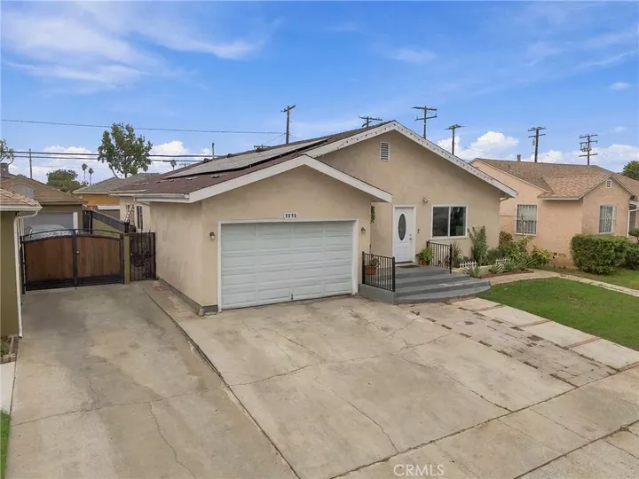 Property Photo:  1516 W 138th  CA 90222 