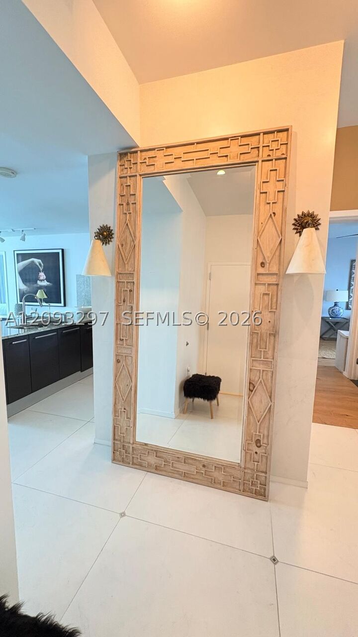 Property Photo:  900 Biscayne Blvd 2702  FL 33132 