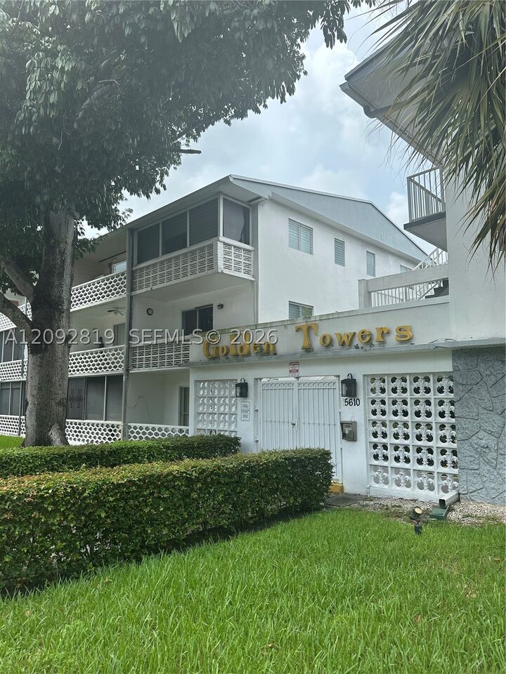 Property Photo:  15600 NE 6th Ave 39A  FL 33162 