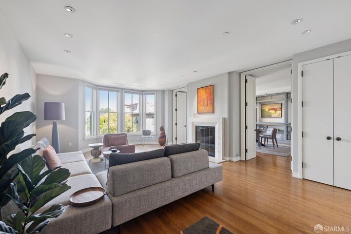 Property Photo: 955 Green Street 1 CA 94133