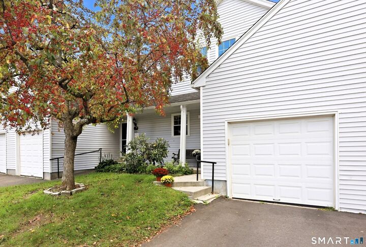 Property Photo:  10 Jamie Lane C  CT 06042 