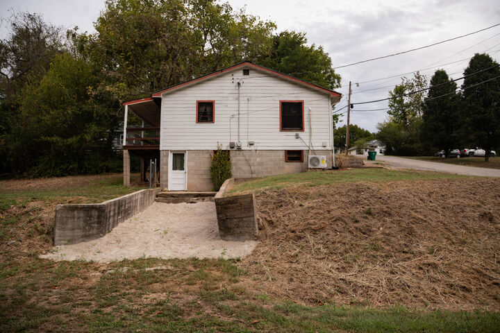 Property Photo:  303 N 5th Street  MO 65791 