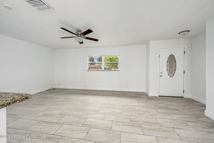Property Photo:  1730 E Riviera Drive  FL 32952 