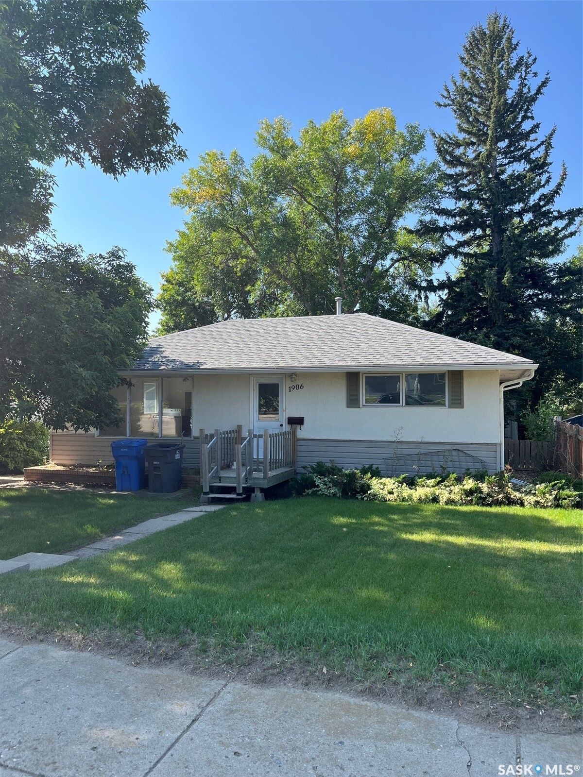 Property Photo: 1906 First Street SK S4A 0H8
