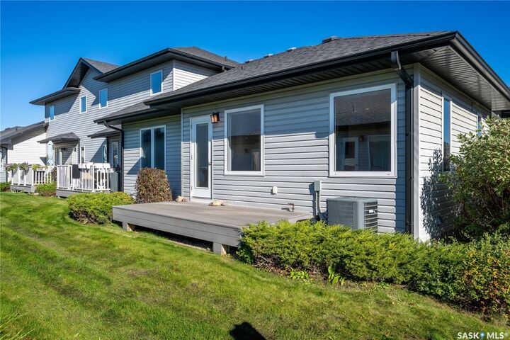 Property Photo:  547 East Hampton Boulevard 26  SK S7R 0H8 