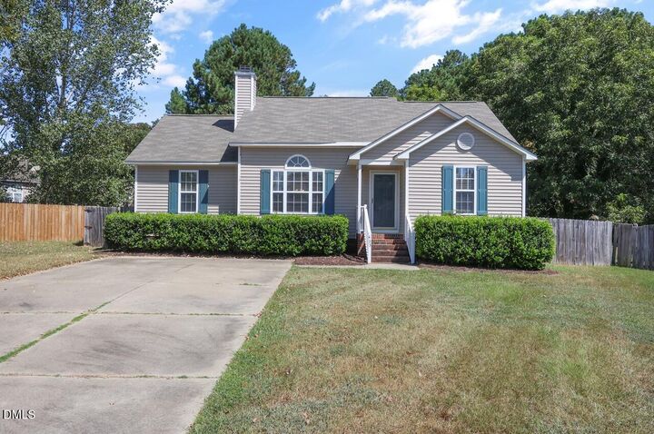 Property Photo:  433 Haybale Court  NC 27526 
