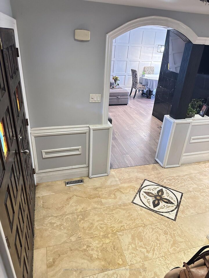 Property Photo:  7076 Harwick Drive  ON L4T 3A4 