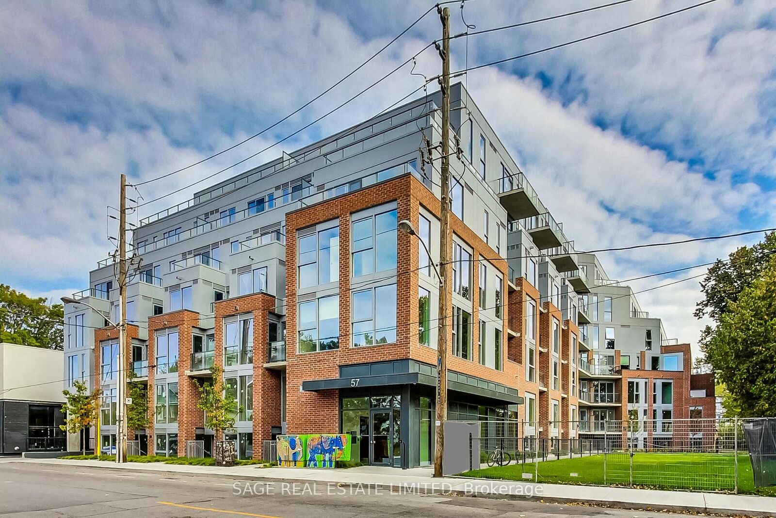 Property Photo:  57 Brock Avenue 405  ON M6K 2K9 